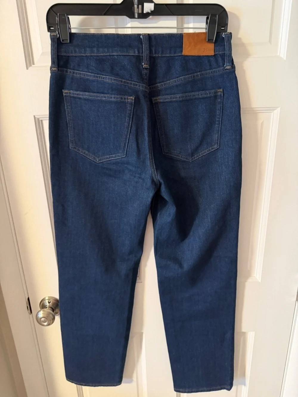 J. Crew Women’s  Classic Straight Jeans premium Candiani denim dark wash Size 25